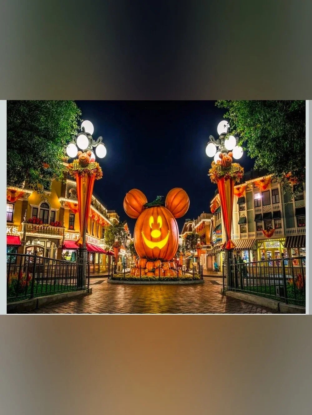 Giant Mickey Pumpkin Halloween Backdrop
